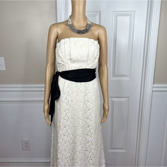 The Limited Event Off White Strapless Lace Maxi Belted Wedding Dress Size 6 - Picture 3 of 7